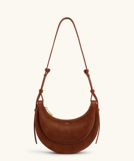 Fra Insta-hype til Hverdagsfavorit &ndash; S&aring;dan Vandt JW Pei Half Moon Bag Mit Hjerte